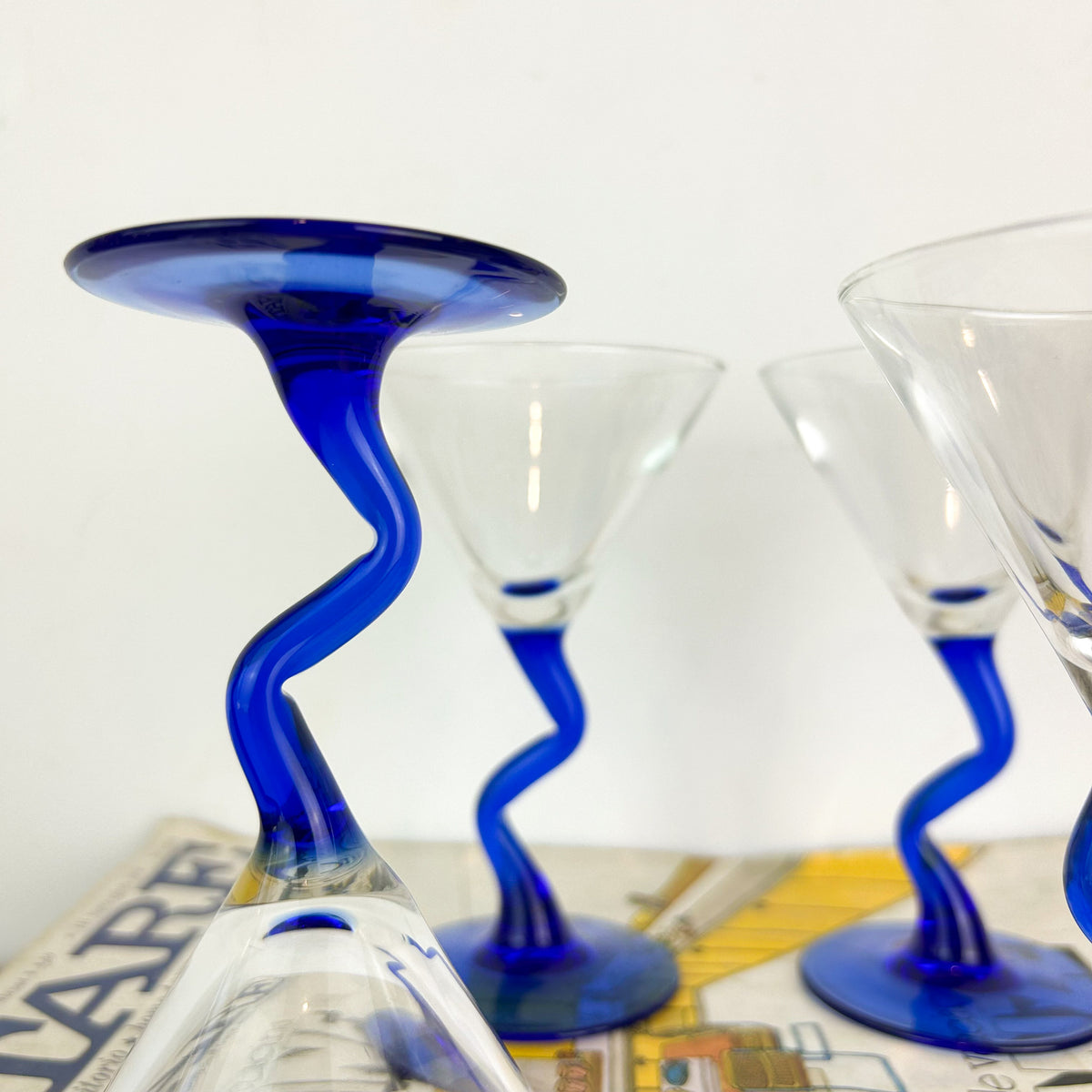 ZIG-ZAG MARTINI GLASSES