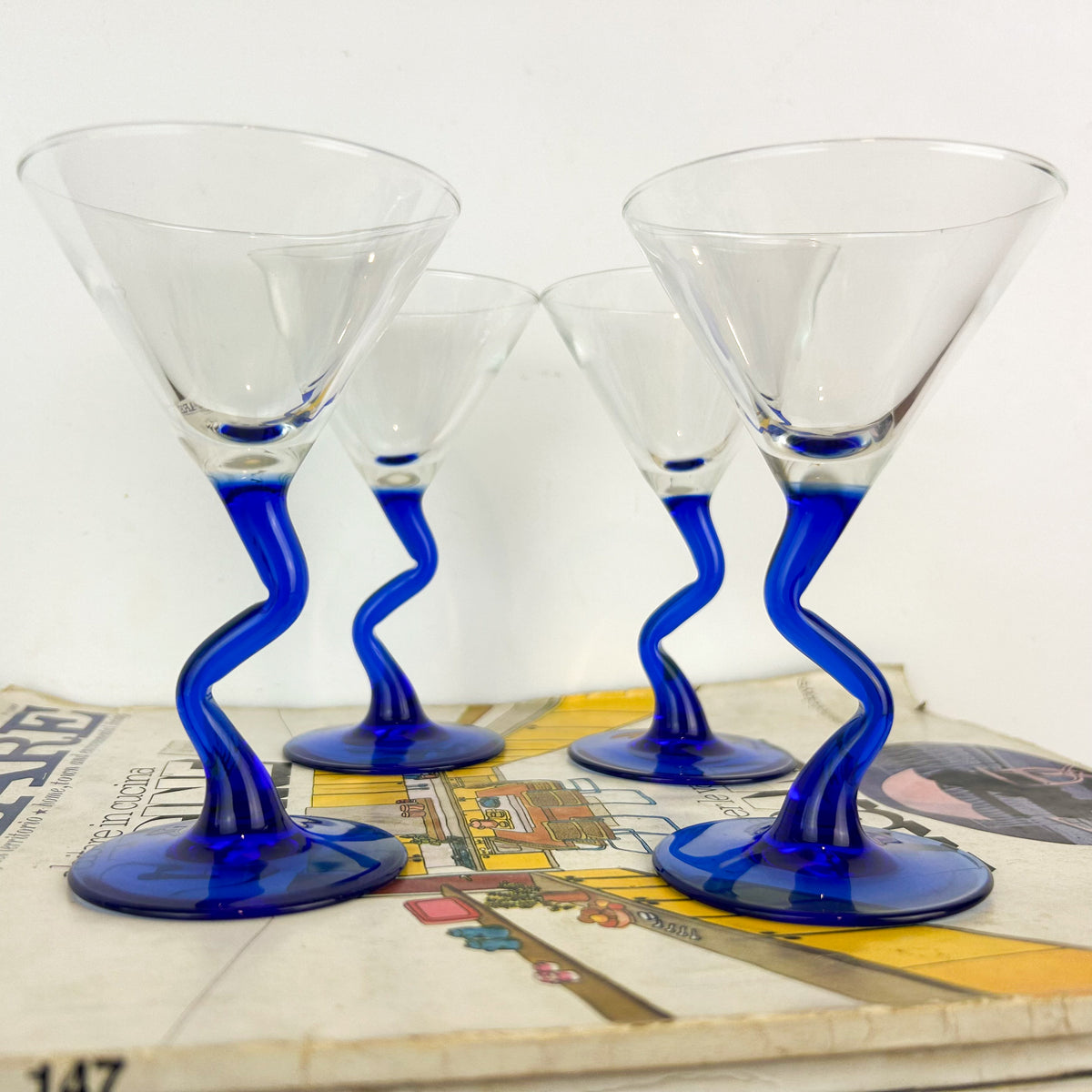 ZIG-ZAG MARTINI GLASSES