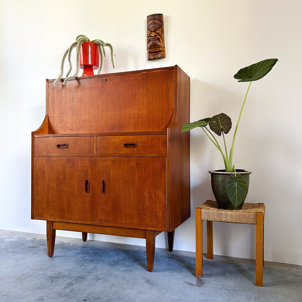 JOHN GRIMES SECRETAIRE WRITING DESK