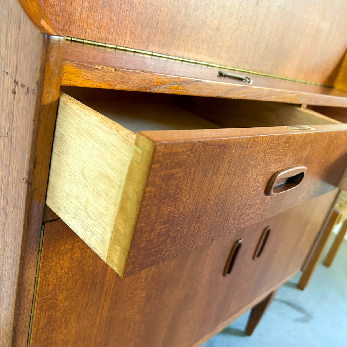 JOHN GRIMES SECRETAIRE WRITING DESK
