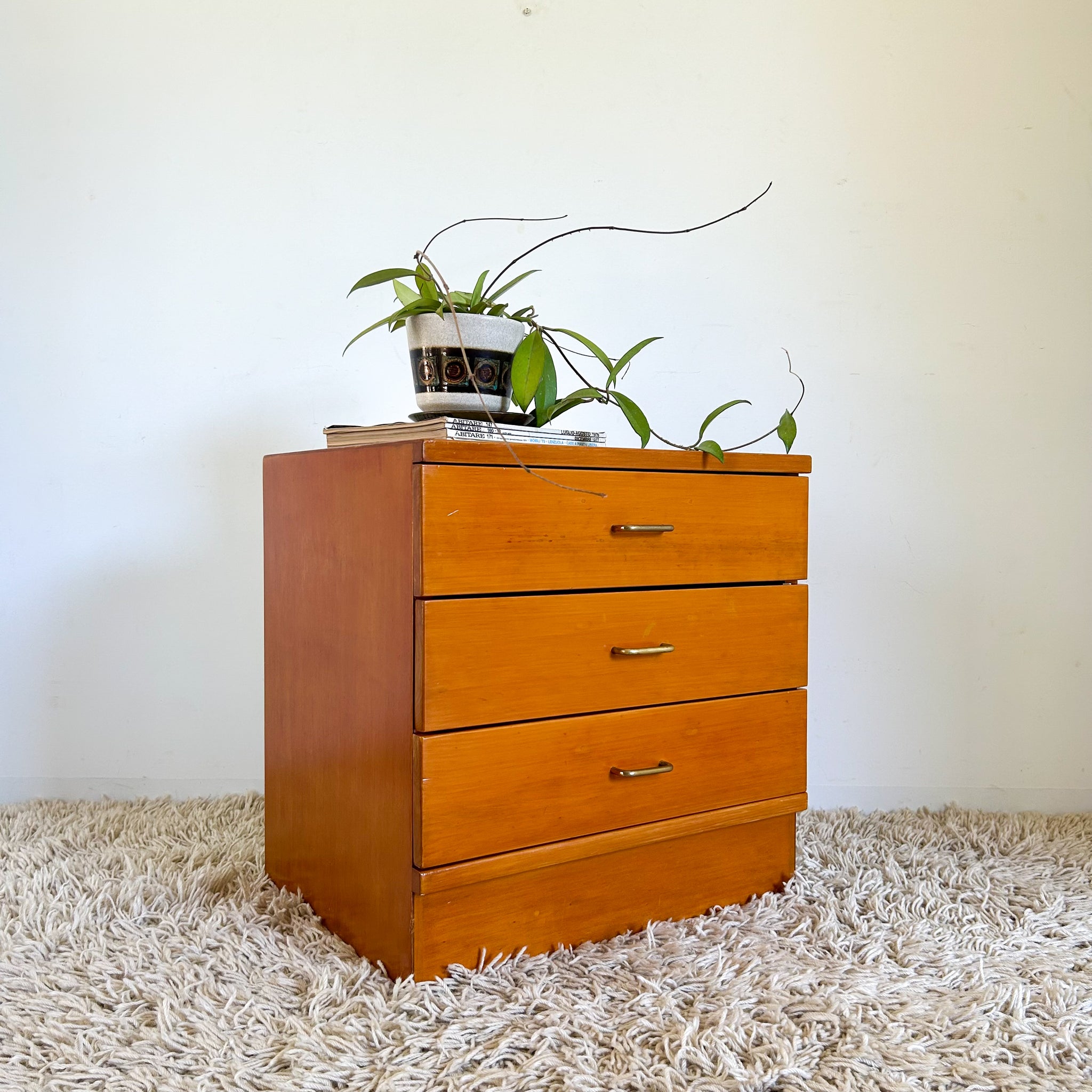 BEDSIDE DRAWERS