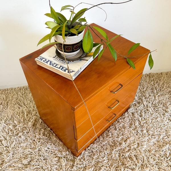 BEDSIDE DRAWERS