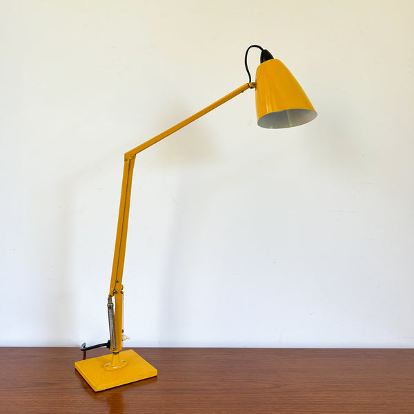 PLANET STUDIO K DESK LAMP