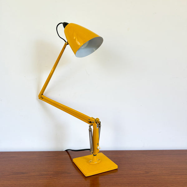 PLANET STUDIO K DESK LAMP