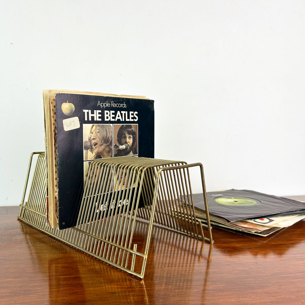 7" VINYL STAND