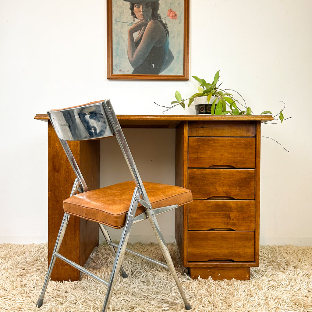 DESK WITH DRAWERS