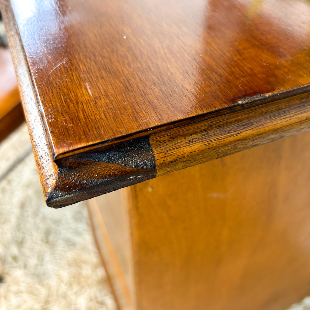 DESK WITH DRAWERS