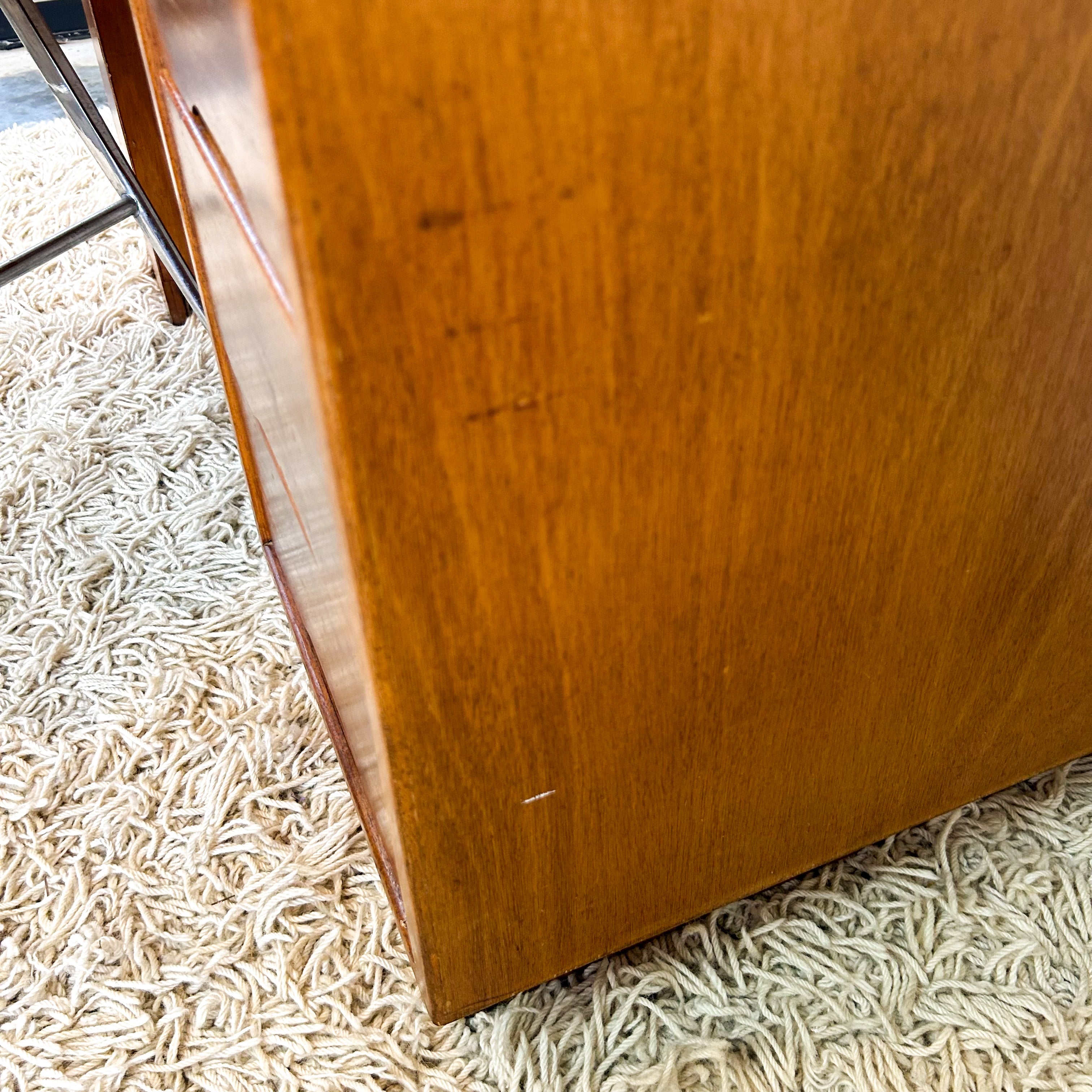 DESK WITH DRAWERS