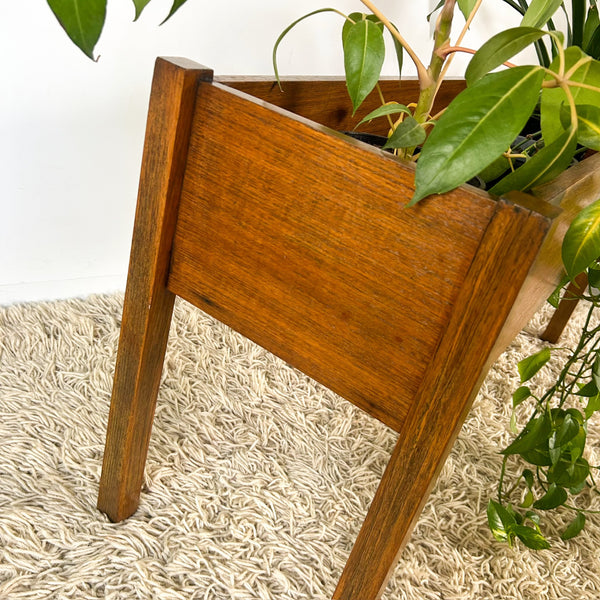 LARGE TIMBER PLANTER BOX
