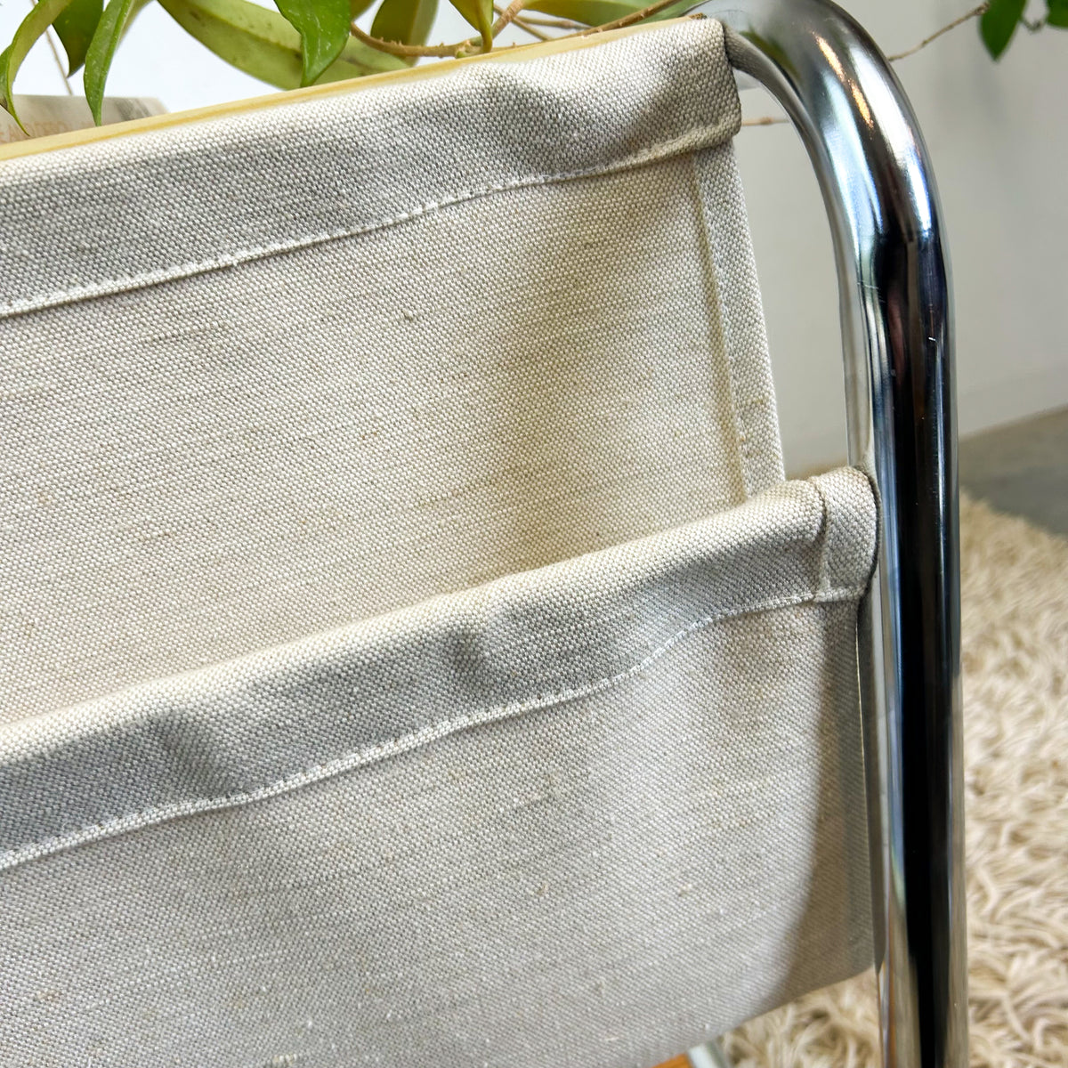 SIDE TABLE WITH MAGAZINE SLING