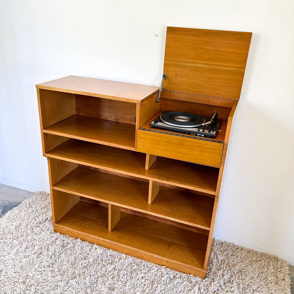 STEREO CABINET