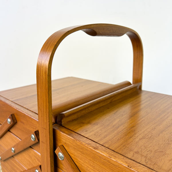 SINGER SEWING BOX