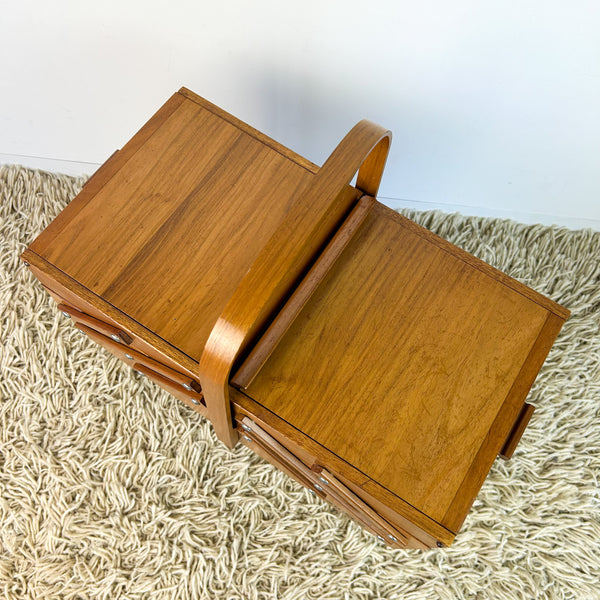 SINGER SEWING BOX