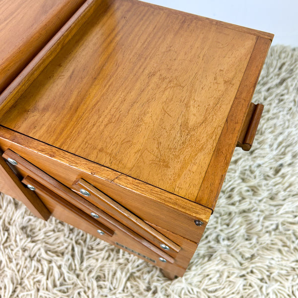 SINGER SEWING BOX