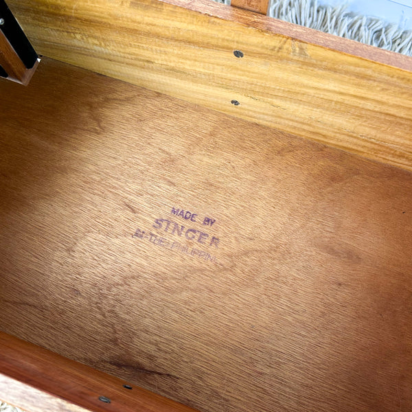 SINGER SEWING BOX