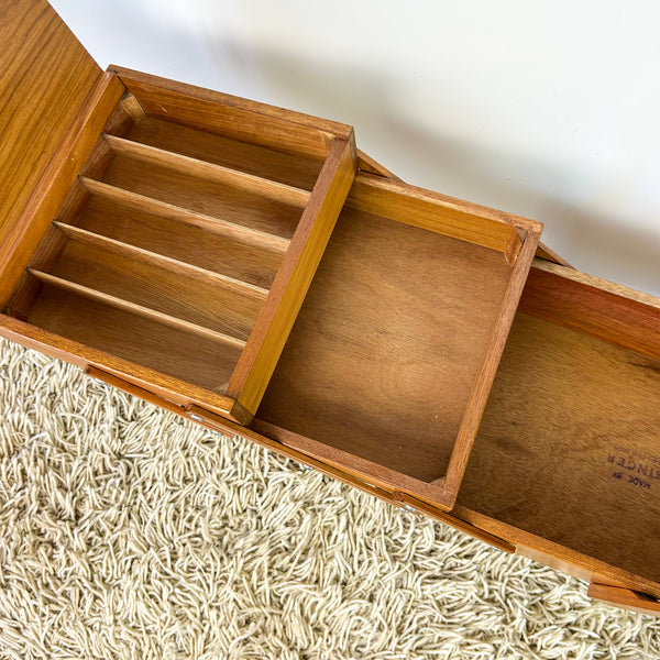 SINGER SEWING BOX