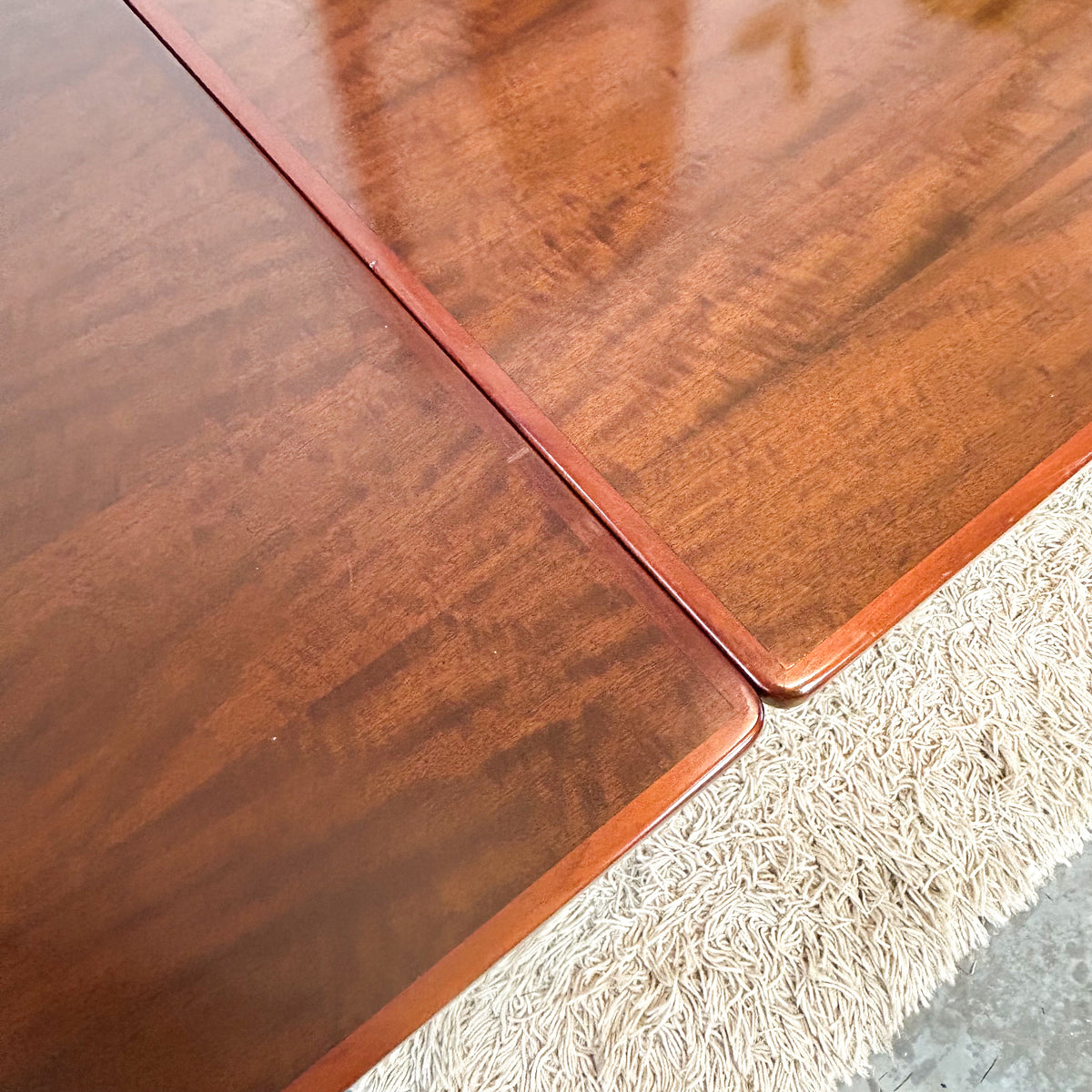 AVALON EXTENSION DINING TABLE