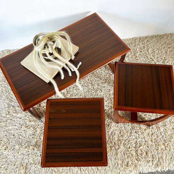 KALMAR NESTING TABLES