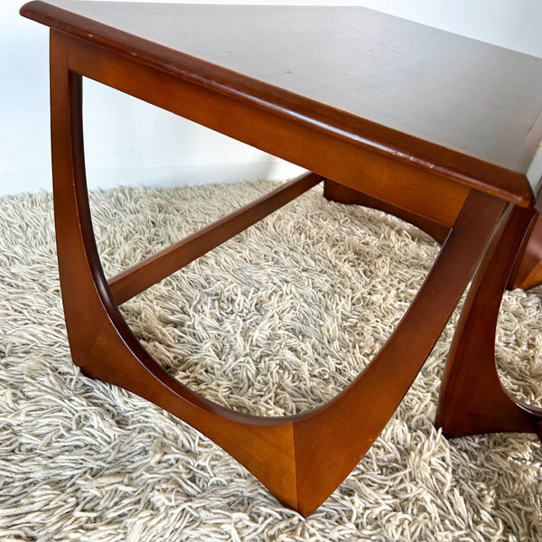 KALMAR NESTING TABLES
