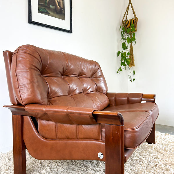 FLER BROWN LEATHER SOFA