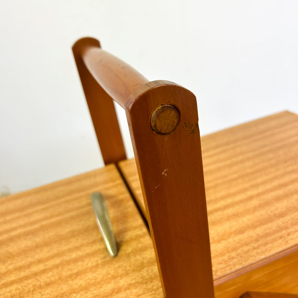 CANTILEVER SEWING BOX