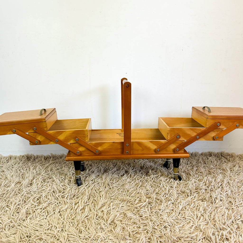 CANTILEVER SEWING BOX