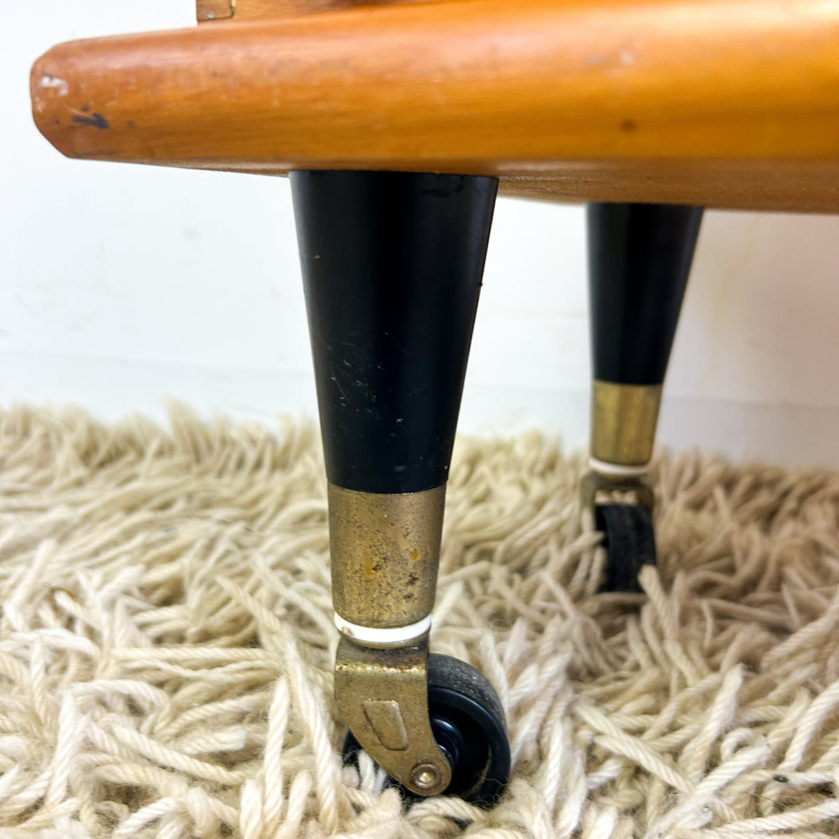 CANTILEVER SEWING BOX