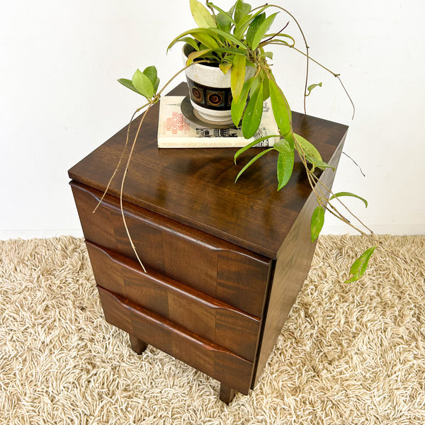 MACROB BEDSIDE DRAWERS (SINGLE)