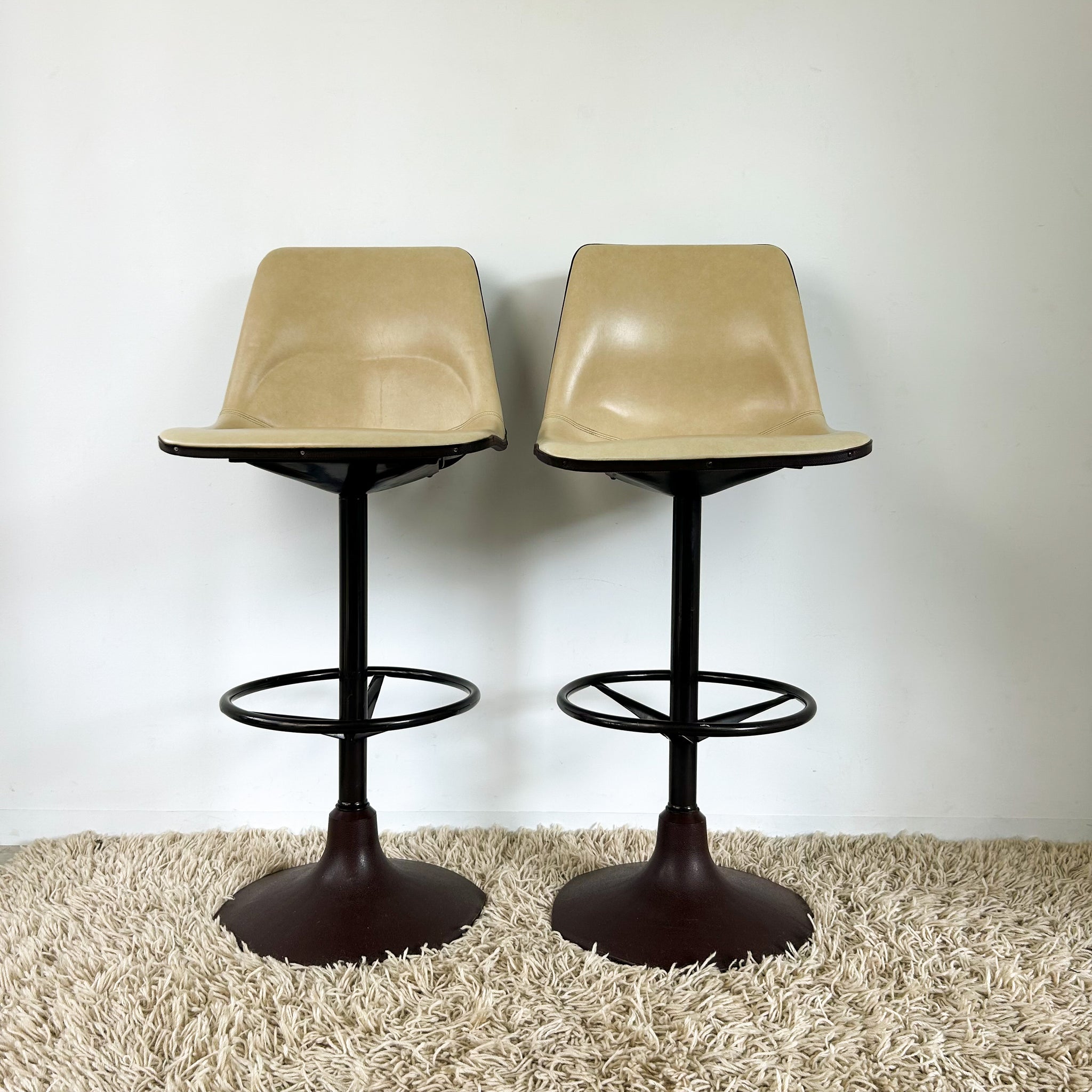 SEBEL HOBNOB STOOLS