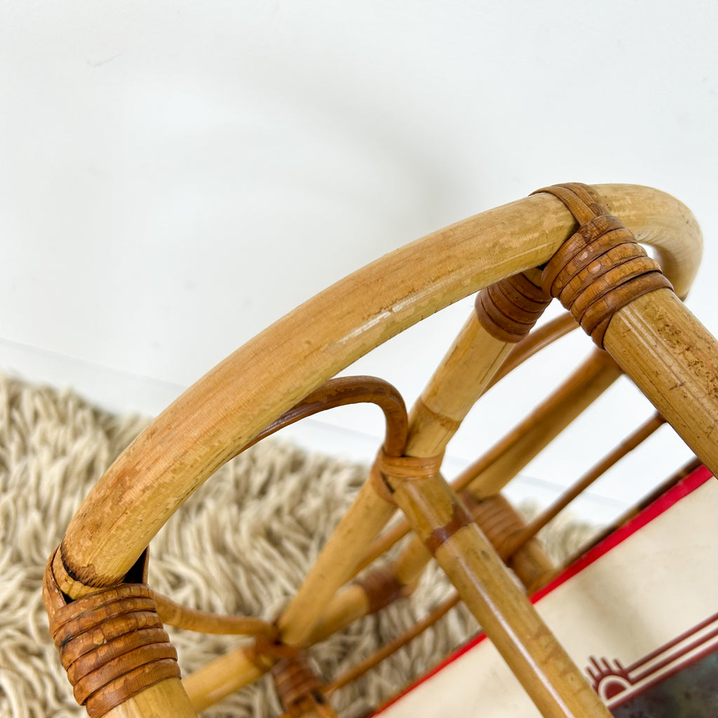 CANE MAGAZINE RACK