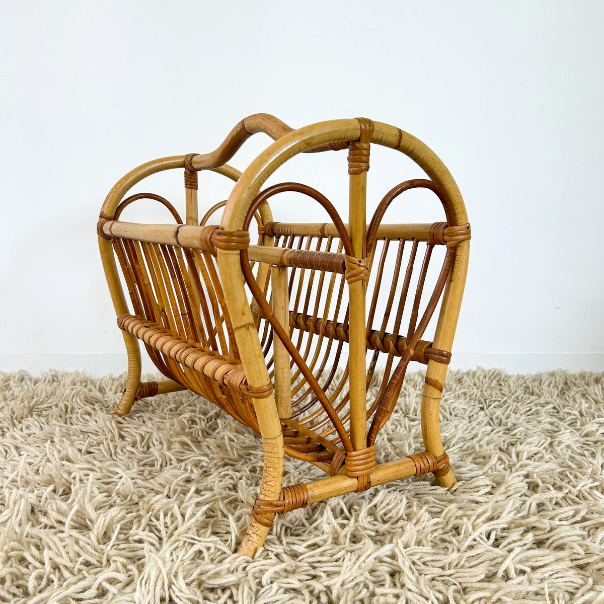 CANE MAGAZINE RACK
