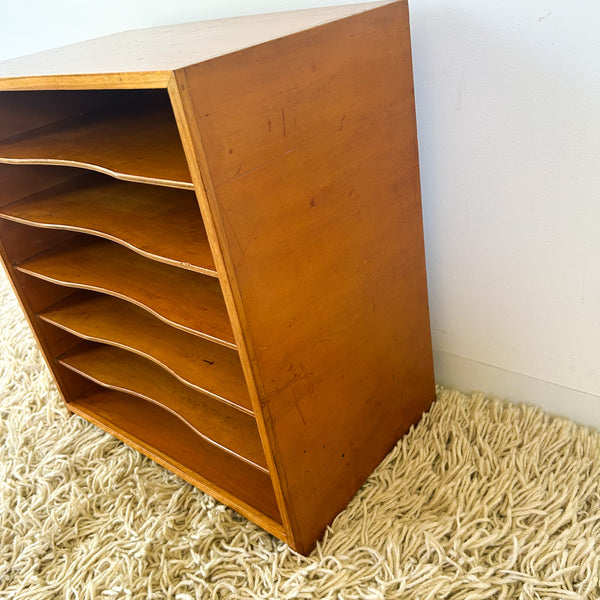 INDUSTRIAL PIGEON HOLE SHELVES