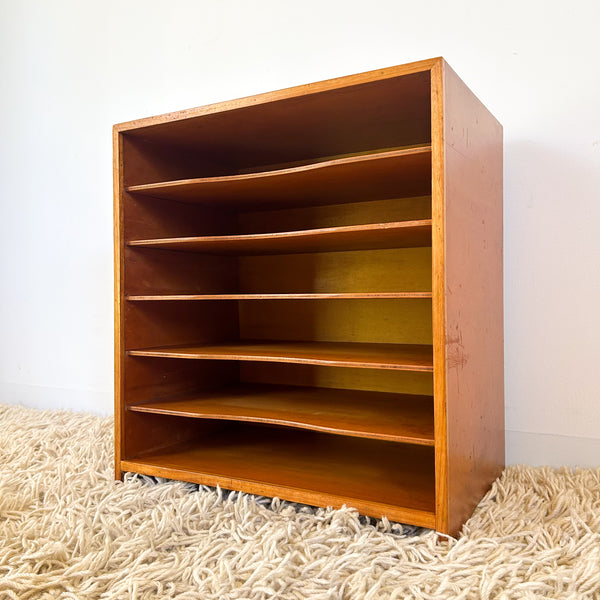 INDUSTRIAL PIGEON HOLE SHELVES