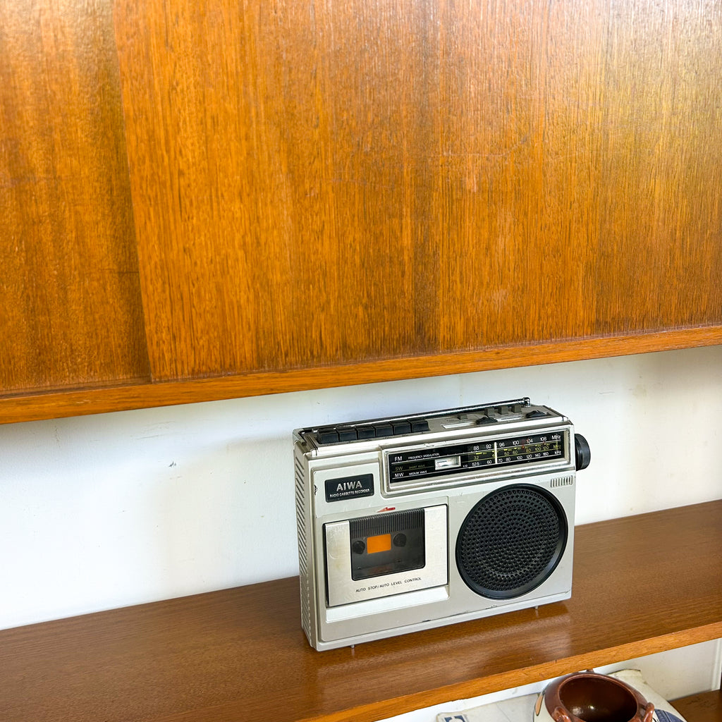 WALL UNIT ROOM DIVIDER