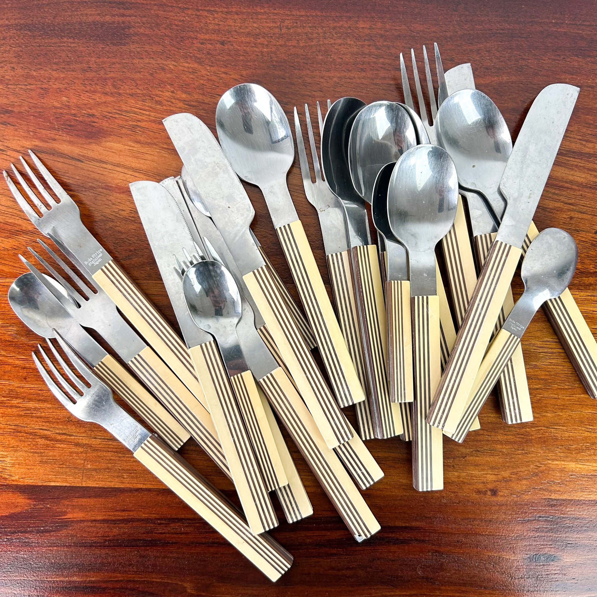 BODA STRIPE CUTLERY SET
