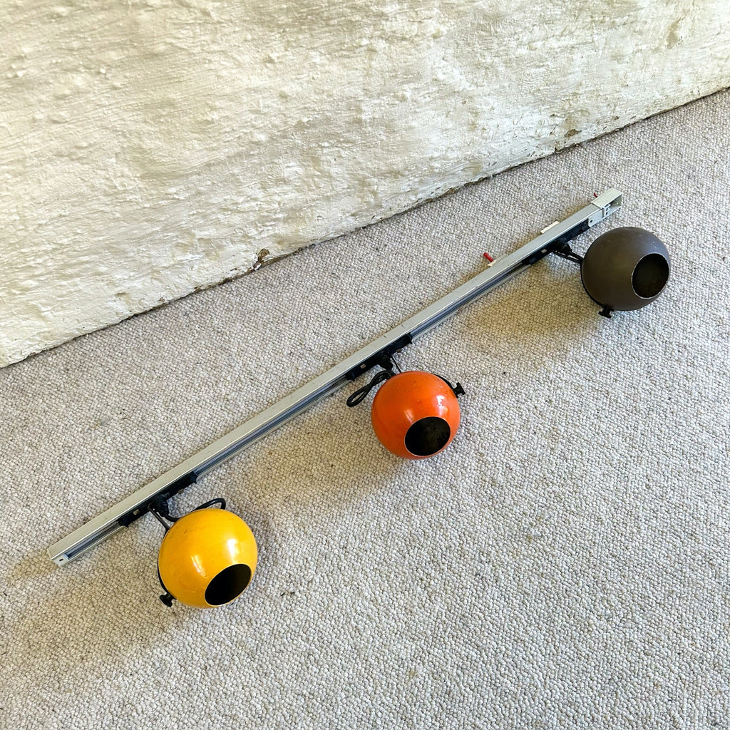 EYEBALL TRACK LIGHT