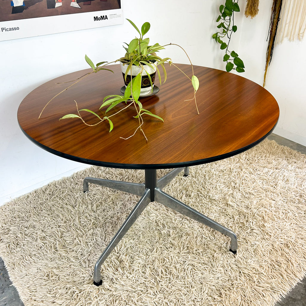 EAMES ALUMINIUM GROUP DINING TABLE