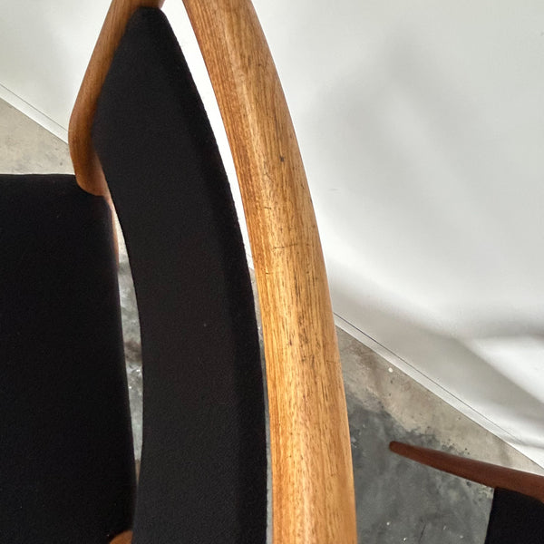 BLACK UPHOLSTERED DINING CHAIRS