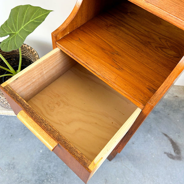 BEDSIDE TABLE WITH DRAWERS