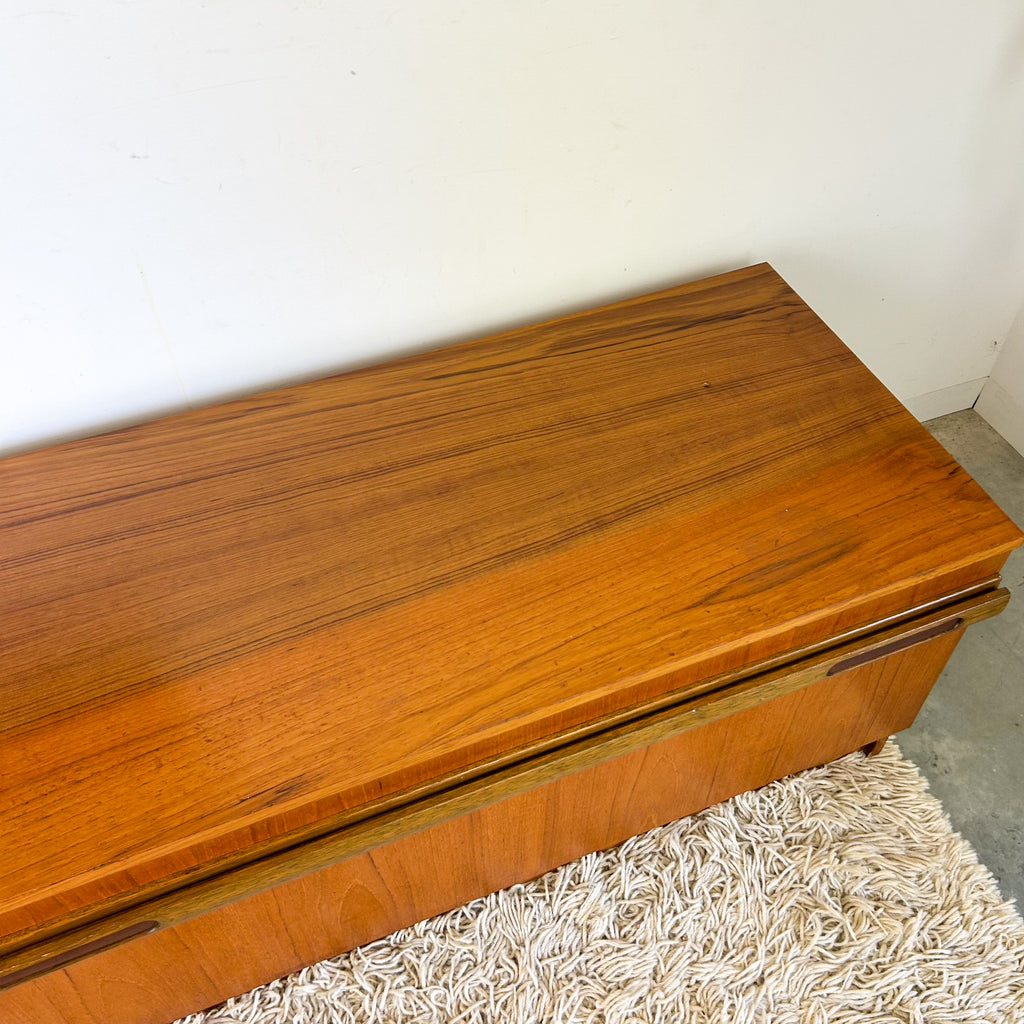 LOW SIDEBOARD