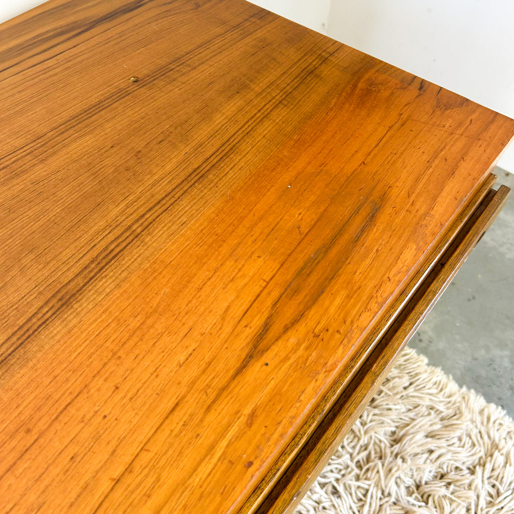 LOW SIDEBOARD