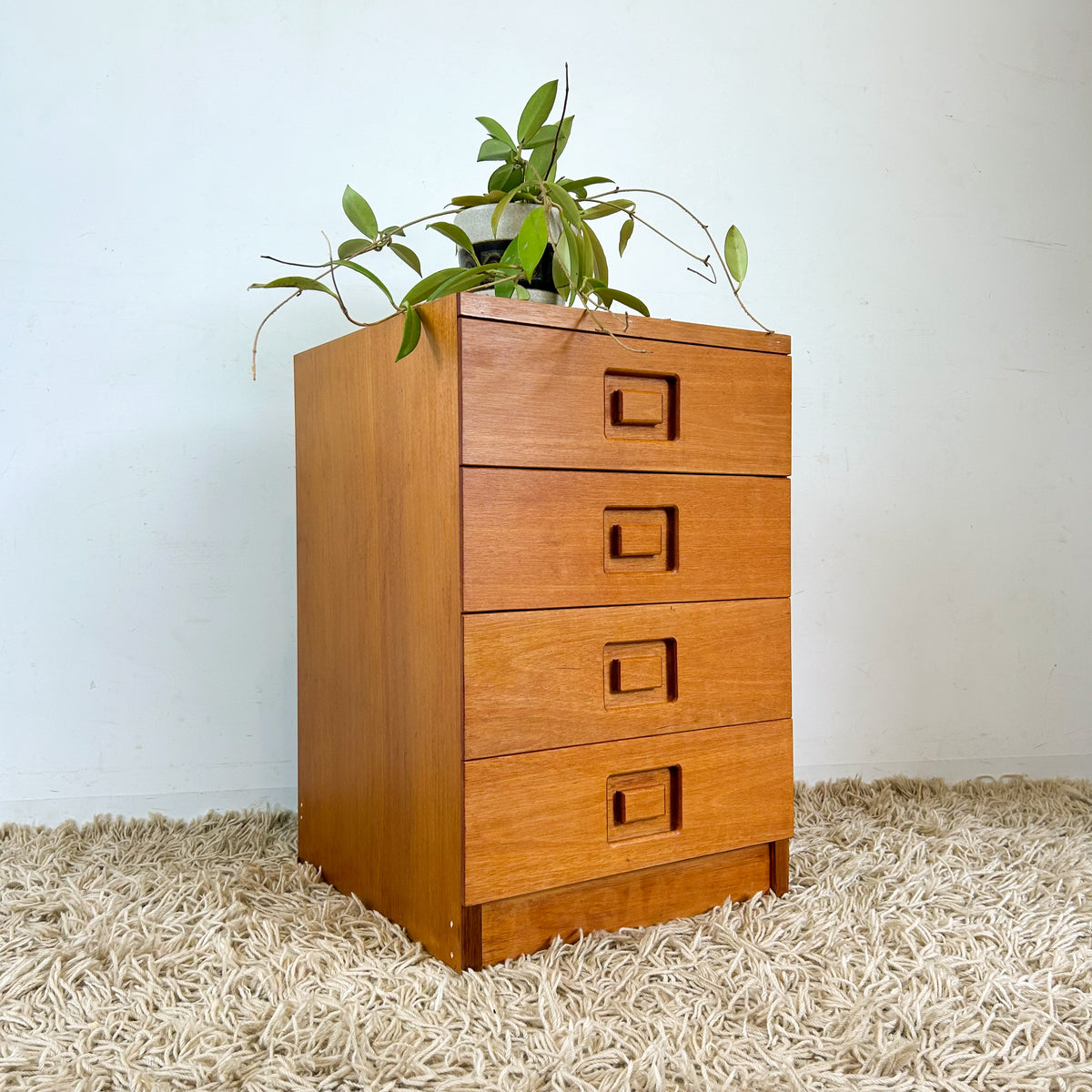 ALROB BEDSIDE DRAWERS (SINGLE)