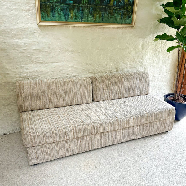 DAY BED SOFA WITH STORAGE