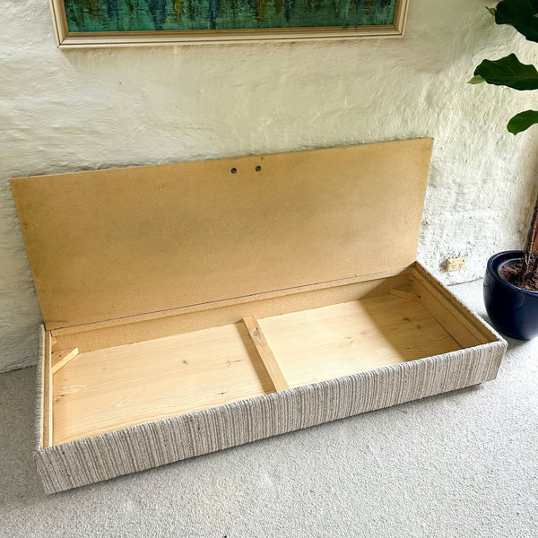 DAY BED SOFA WITH STORAGE