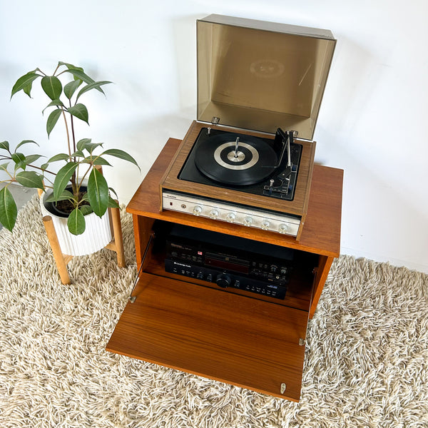 STEREO CABINET