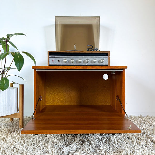 STEREO CABINET