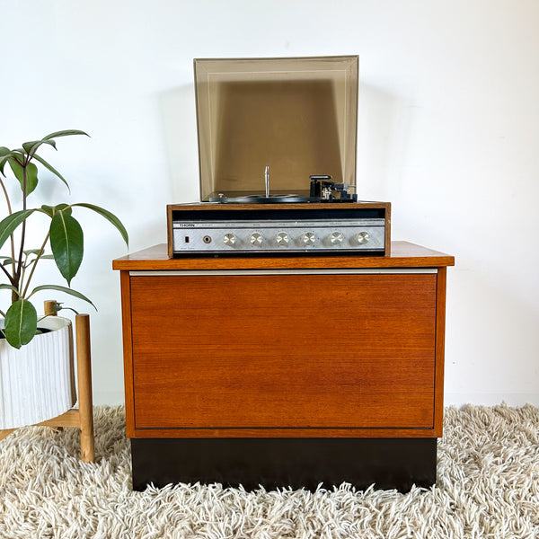 STEREO CABINET