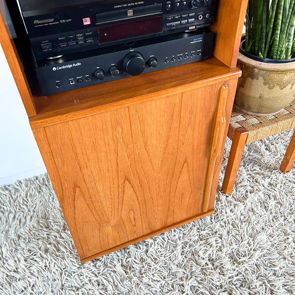 KALMAR STEREO CABINET