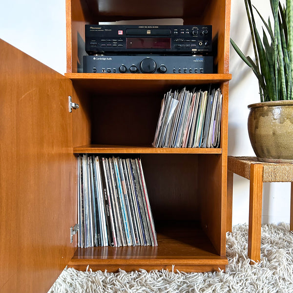 KALMAR STEREO CABINET