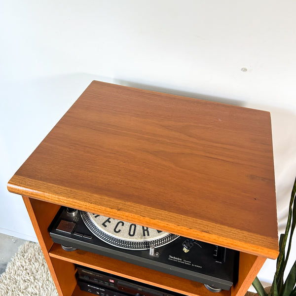 KALMAR STEREO CABINET